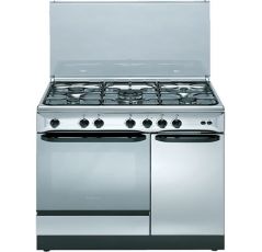 Bếp tủ liền lò Electrolux EKM6645X sẽ là sự lựa chọn hoàn hảo cho những người yêu nấu nướng. Với tính năng tiện lợi, hiệu suất cao và tính thẩm mỹ ấn tượng, bộ đôi này sẽ không làm bạn thất vọng.