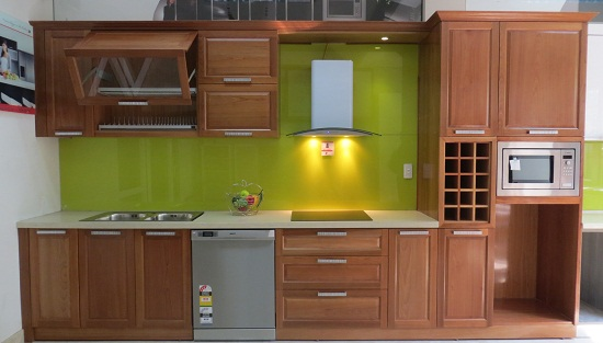 Hình mẫu tủ bếp cổ điển gỗ xoan đào chữ I